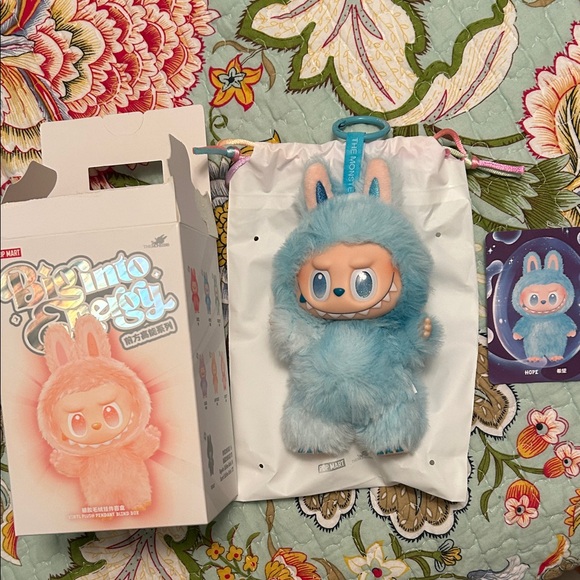 Authentic Pop Mart Labubu Big Into Energy Hope - Picture 2 of 2